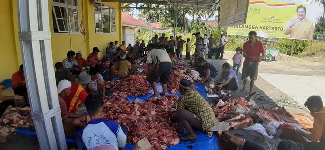 DPD Golkar, Daging Qurban Langsung Diantar ke Rumah Penerima