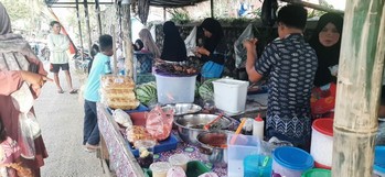 Pemuda Jorong Sungai Aro Bangun Pusat Kuliner Ramadhan