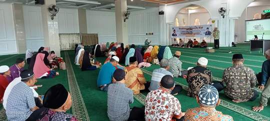 Calon Jemaah Haji Padang Panjang dibekali Bimbingan Manasik haji oleh Kemenag Sumbar di Masjid Taqwa Muhammadiyah Padang Panjang