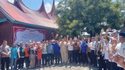 Seluruh parpol di Solsel bersama tokoh adat, dan masyarakat sepakati Deklarasi pengawasan pemilu partisipatif di kawasan SRG Solok Selatan. Foto kopasnews.com